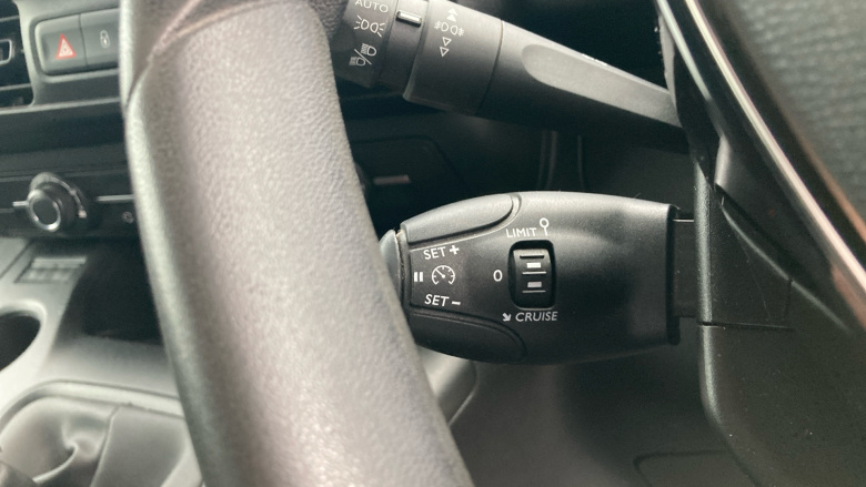 Peugeot Partner Standard Diesel 1000 1.5 BlueHDi 100 Asphalt Van